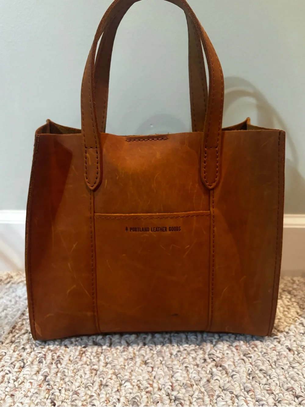 Portland Leather Goods Lola crossbody in brown. Comes w/ the crossbody strap.
